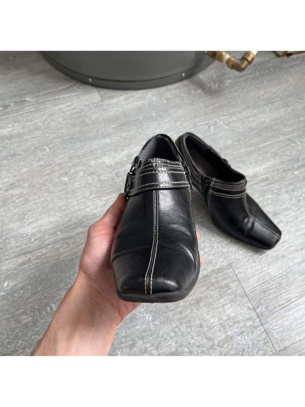 Black / White Y2K Faux Leather Slip-On Small Heels / Shoes W/ Stitching Details - Picture 3 of 6